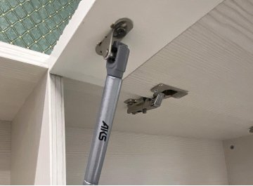 Полка Элана закрытая