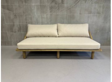 Диван деревянный трехместный с подушками Denmark натуральный / льняной бежевый