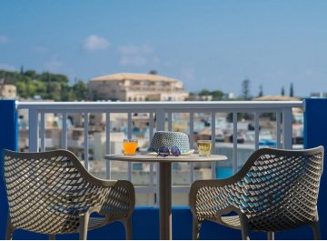 Пластиковое кресло Air