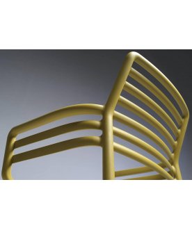 Пластиковый стул 003/4025418000