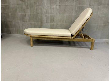 Шезлонг-лежак Pill