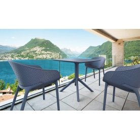 Пластиковый стол Sky