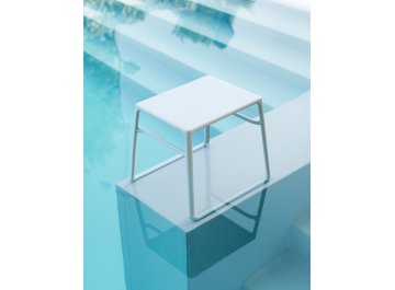 Столик пластиковый для лежака Pop