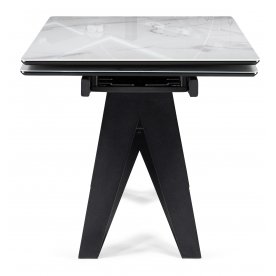 Стеклянный стол Блэкберн