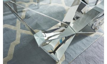 Стеклянный стол Чара