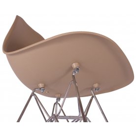 Пластиковый стул Eames