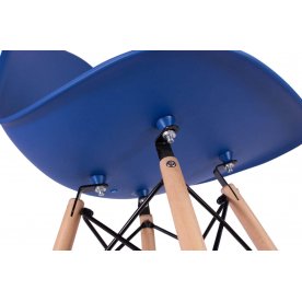 Пластиковый стул Eames