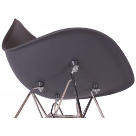 Пластиковый стул Eames