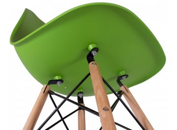 Пластиковый стул Eames