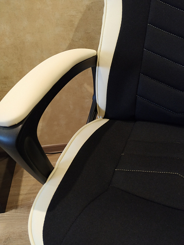 Компьютерное кресло Gamer черное / бежевое фото покупателя 137