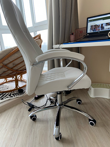 Компьютерное кресло Aragon белое фото покупателя 141