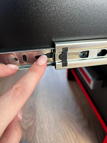 Тумба Ханна черная / красная  - Уцененный экземпляр фото покупателя 10