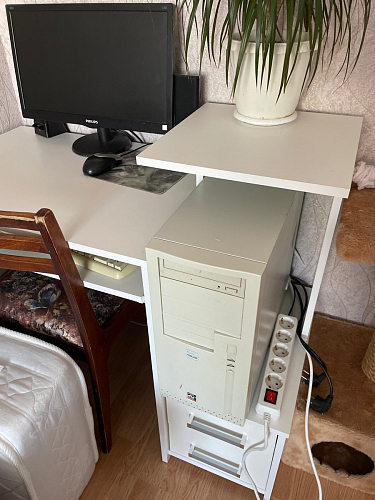 Стол компьютерный Джаз-24 правый белый фото покупателя 187