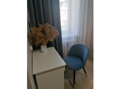 Стул на металлокаркасе Gabi 1 бежевый / черный с серебряными наконечниками фото покупателя 815