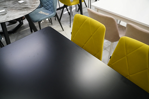 Стол Bianka черный из шоурума 3