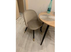 Стул на металлокаркасе Gabi 1 бежевый / черный с серебряными наконечниками фото покупателя 671