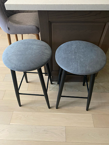 Полубарный стул Гангток крутящийся графит / черный матовый фото покупателя 7