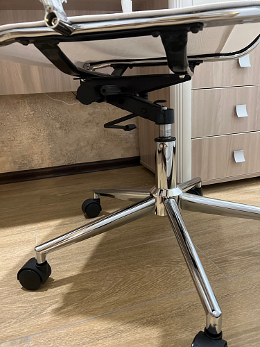 Компьютерное кресло Reus белая сетка / хром фото покупателя 91