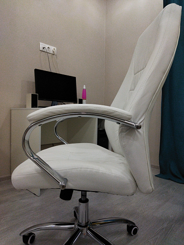 Компьютерное кресло Aragon белое фото покупателя 270