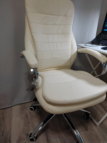 Компьютерное кресло Tomar коричневое фото покупателя 58