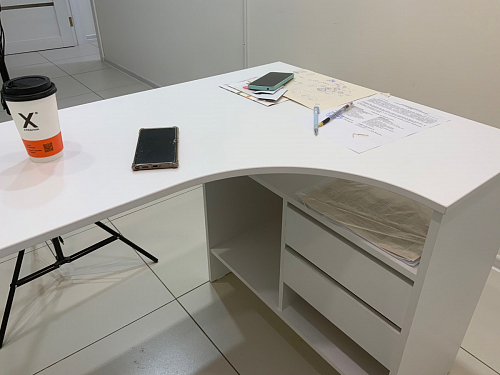 Письменный стол СПм-25 правый белый  - Уцененный экземпляр фото покупателя 5