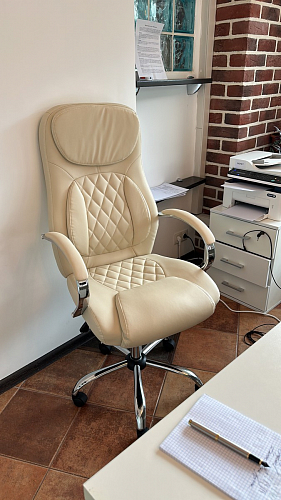 Компьютерное кресло Tron white фото покупателя 2