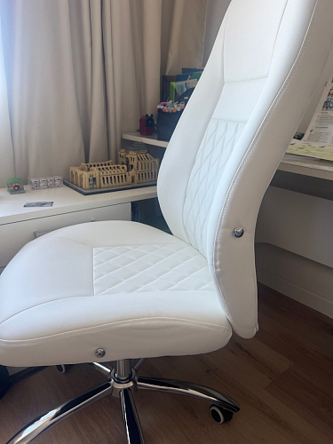 Компьютерное кресло Aragon белое фото покупателя 186