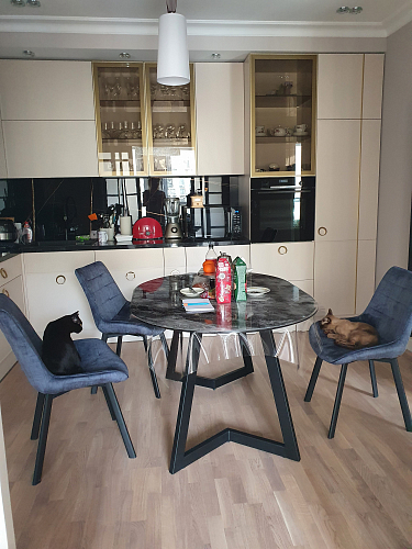 Стеклянный стол Алингсос 100(140)х100х76 белый / белая шагрень фото покупателя 12