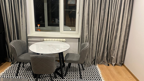 Стеклянный стол Алингсос 100(140)х100х76 белый / белая шагрень фото покупателя 3