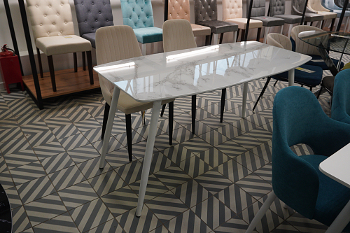 Стул на металлокаркасе Kora light purple / black из шоурума 14