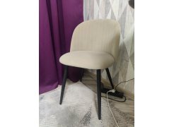 Стул на металлокаркасе Gabi 1 бежевый / черный с серебряными наконечниками фото покупателя 842