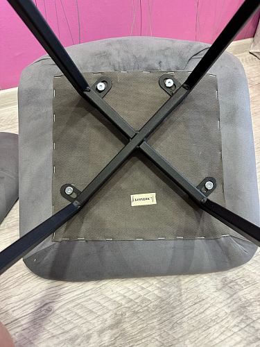 Стул на металлокаркасе Чилли К светло-серый велюр / черный каркас фото покупателя 158