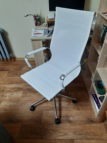 Компьютерное кресло Reus белая сетка / хром фото покупателя 19