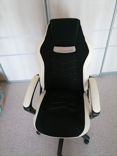 Компьютерное кресло Gamer черное / бежевое фото покупателя 146