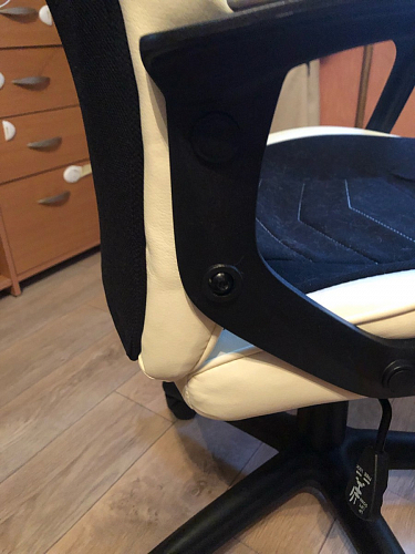 Компьютерное кресло Gamer черное / бежевое фото покупателя 128