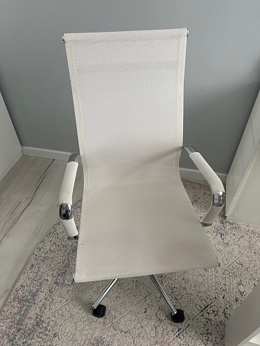 Компьютерное кресло Reus черная сетка / хром фото покупателя 79