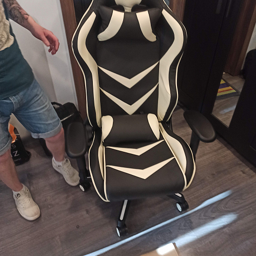 Компьютерное кресло Racer черное / красное фото покупателя 125