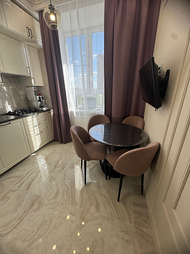 Стол Тулип 90х73 дуб вотан / белый  - Уцененный экземпляр фото покупателя 86