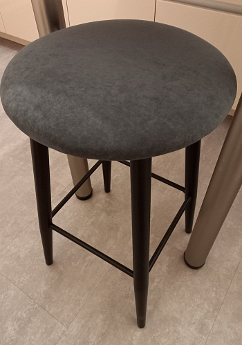 Полубарный стул Гангток крутящийся катания блэк / черный матовый фото покупателя 11