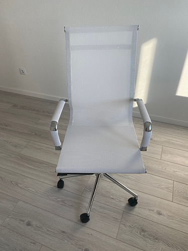 Компьютерное кресло Reus белая сетка / хром фото покупателя 43