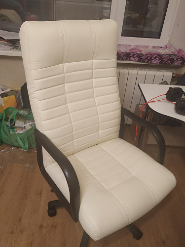 Компьютерное кресло Атлант 1 бежевое фото покупателя 4