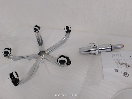 Компьютерное кресло Kolin с подушкой clear / white фото покупателя 322