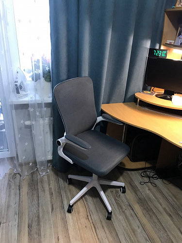 Компьютерное кресло Konfi light gray / white фото покупателя 320