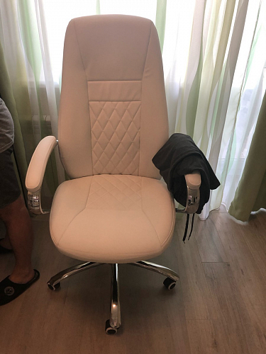 Компьютерное кресло Aragon белое фото покупателя 243