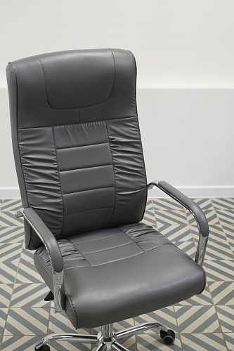 Компьютерное кресло Longer cream из шоурума 1