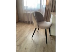 Стул на металлокаркасе Gabi 1 бежевый / черный с серебряными наконечниками фото покупателя 68