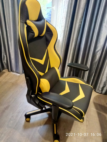 Компьютерное кресло Racer черный / красный / бежевый фото покупателя 30