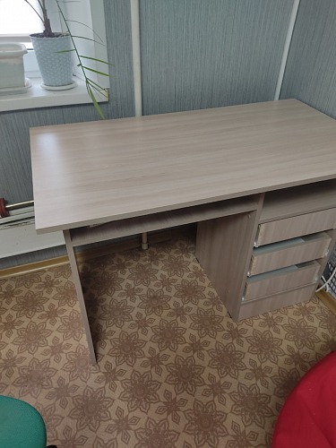 Стол письменный Бриз МДФ волна лайм / ясень светлый фото покупателя 7