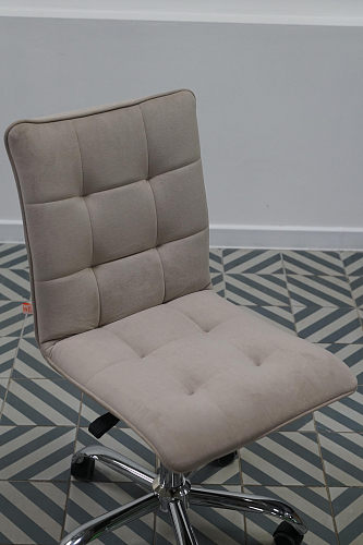 Компьютерное кресло Zero черное из шоурума 1