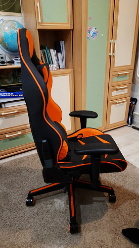 Компьютерное кресло Racer черное / бежевое фото покупателя 50